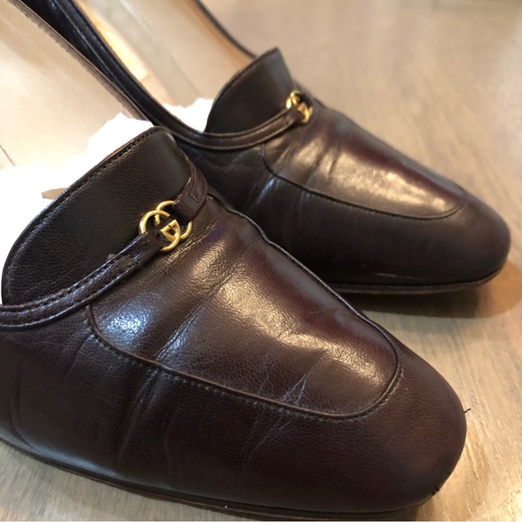 VINTAGE 1970s GUCCI Designer Luxury Italian Charm Mahogany Leather Heel Pumps - Picture 4 of 15